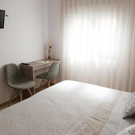 Hostal Torras Sant Hilari Sacalm Buitenkant foto