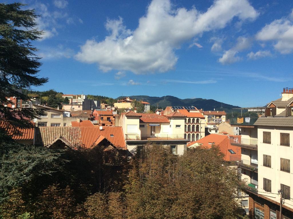 Hostal Torras Sant Hilari Sacalm Buitenkant foto